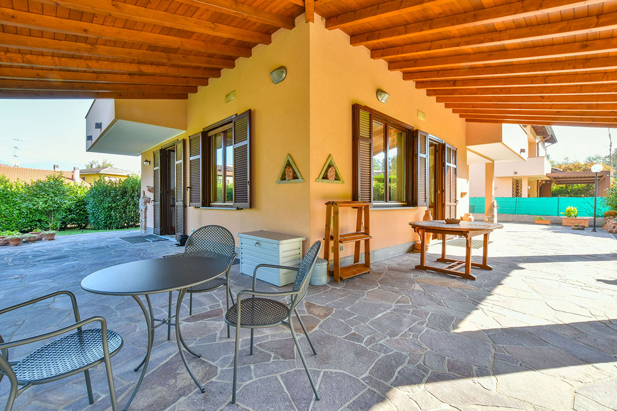 Villa exterior