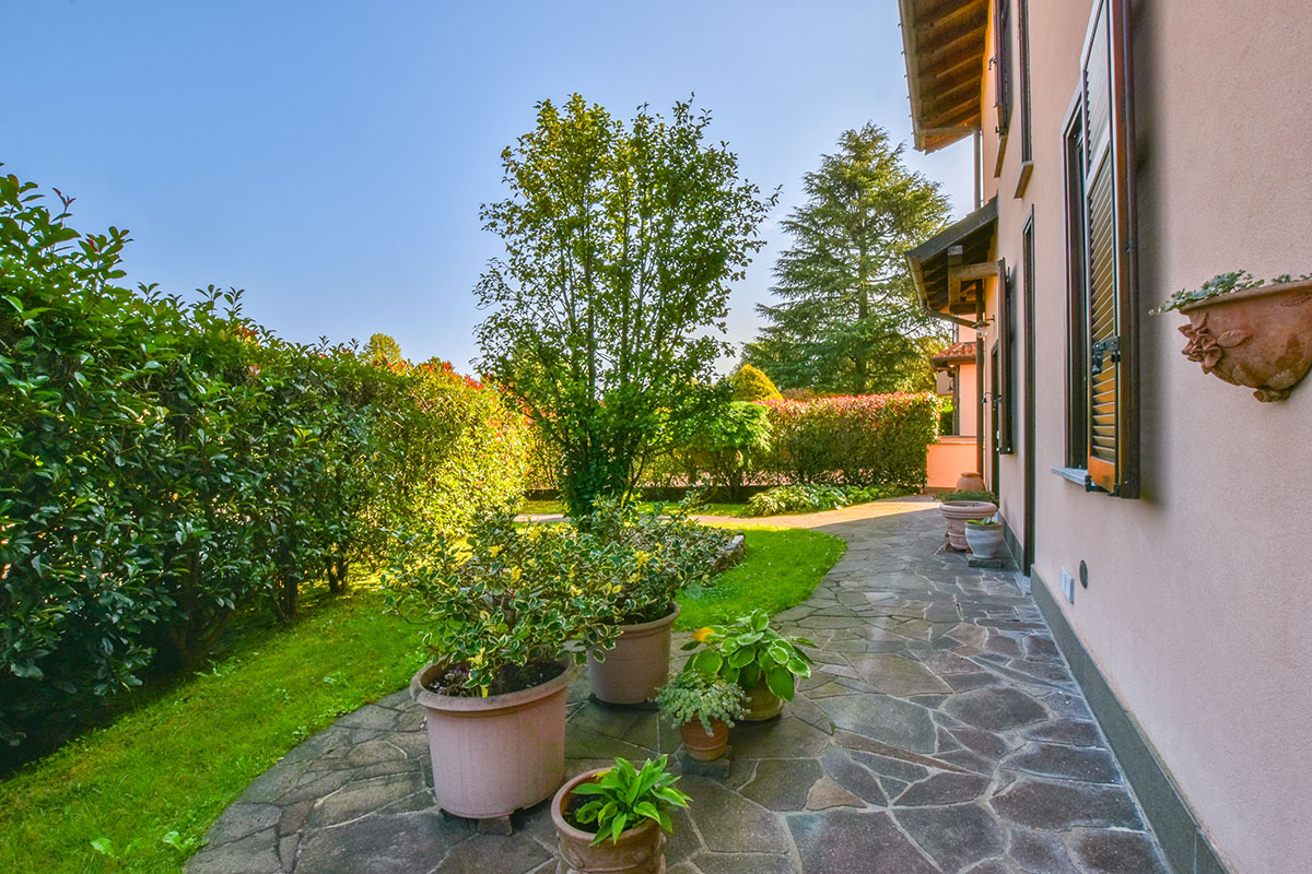 Garden terrace